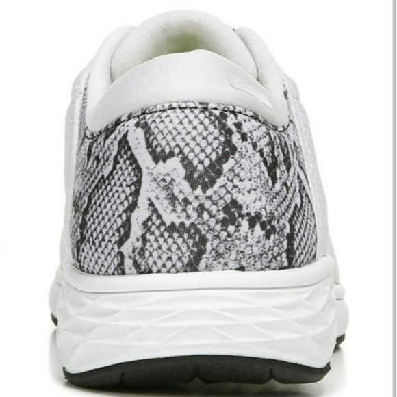 Ryka Lizzie Athletic Shoes -10 - Picture 4 of 7